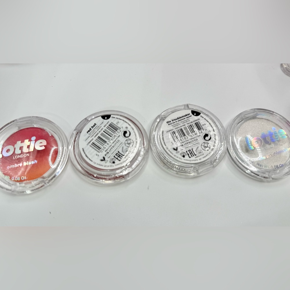 Lottie London Makeup Bundle w/blush, highlighter, setting powder, lipglosses - Picture 3 of 6
